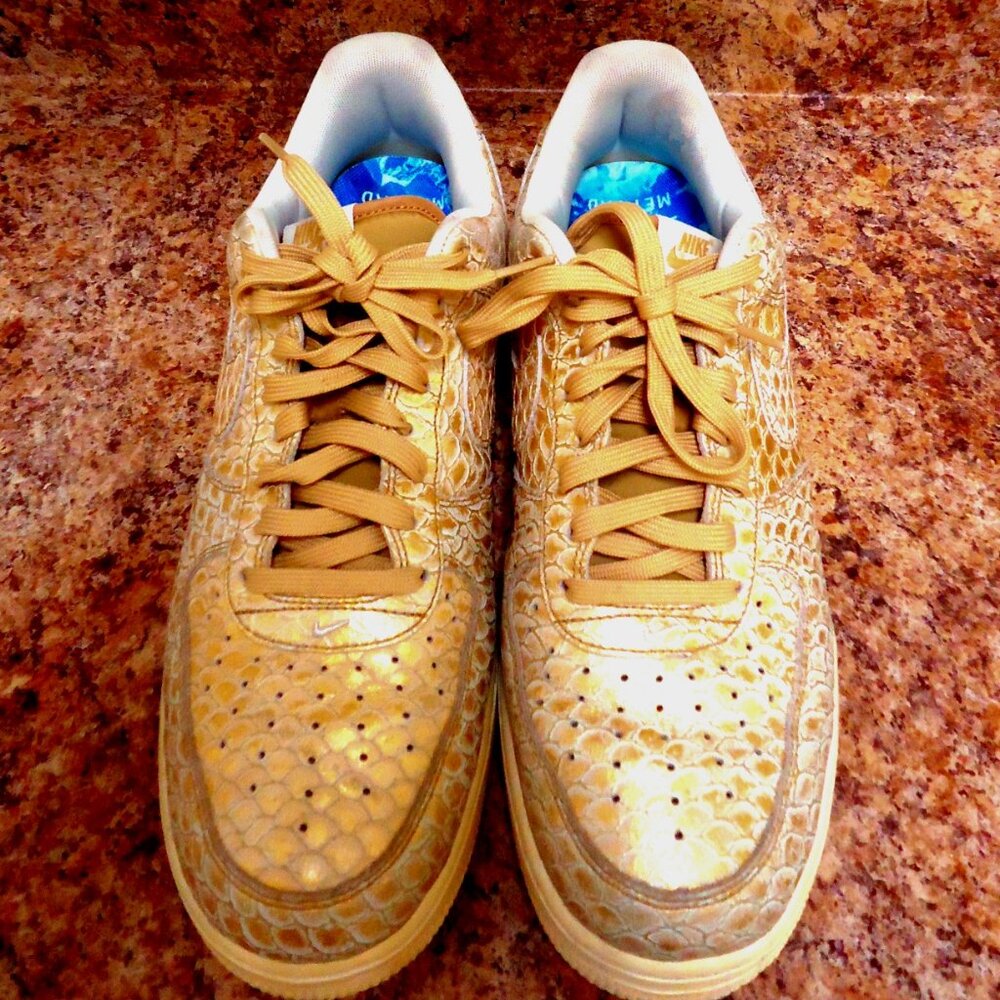 Air Force 1 Low '07 LV8 "Golden Scales" Sneaker Size 11 Mint!